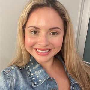 Meet your Posher, Jacqueline